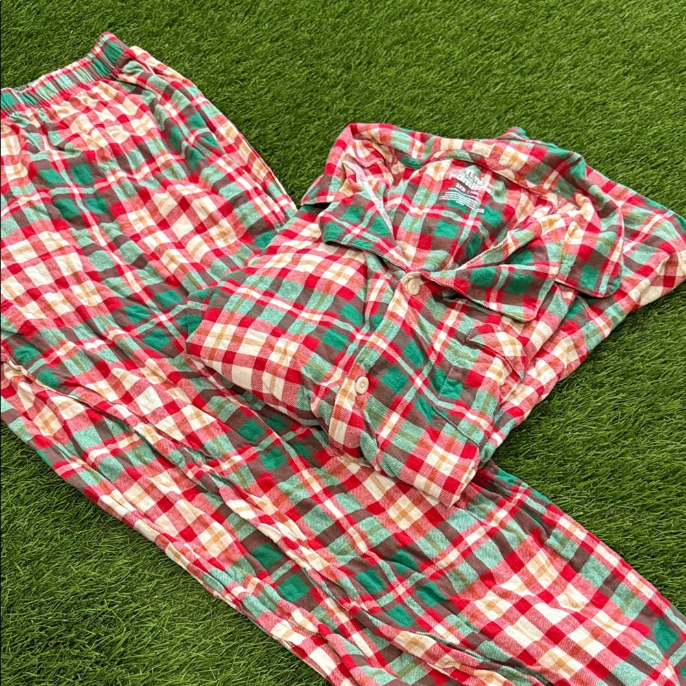 Men’s Jammie’s for your Families Plaid Button Down Pajama Set